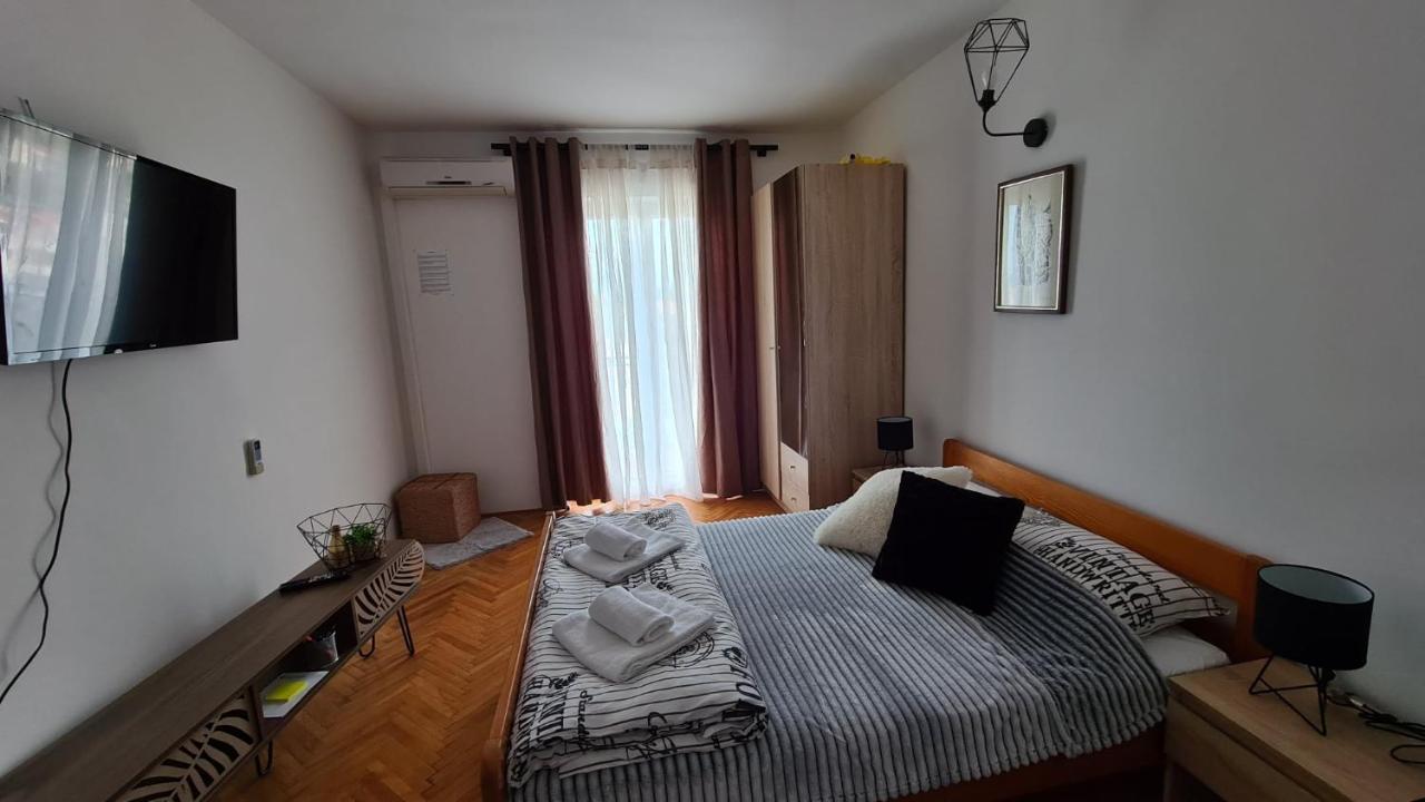 Apartments Solis, 50 M From The Sea - Jakisnica מראה חיצוני תמונה
